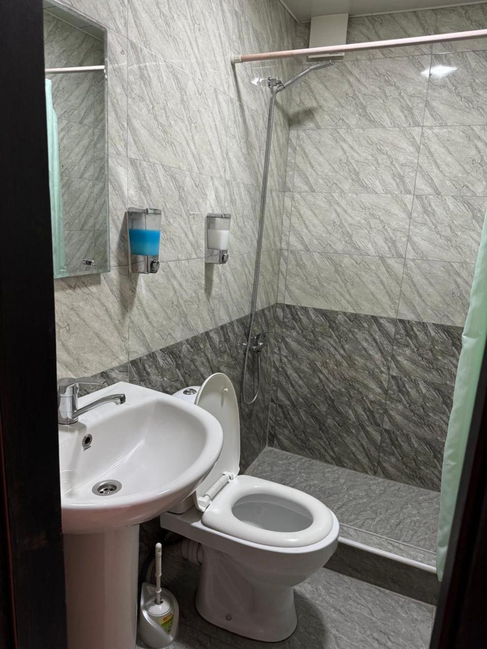 Hotel Skib Tbilisi Ngoại thất bức ảnh